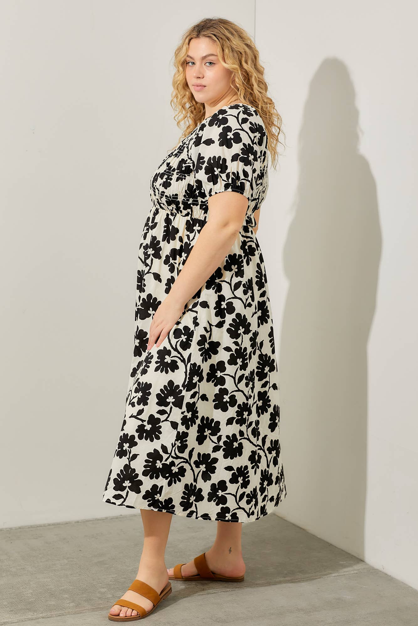 Women's Floral Print Smocked Midi Dress with Pockets