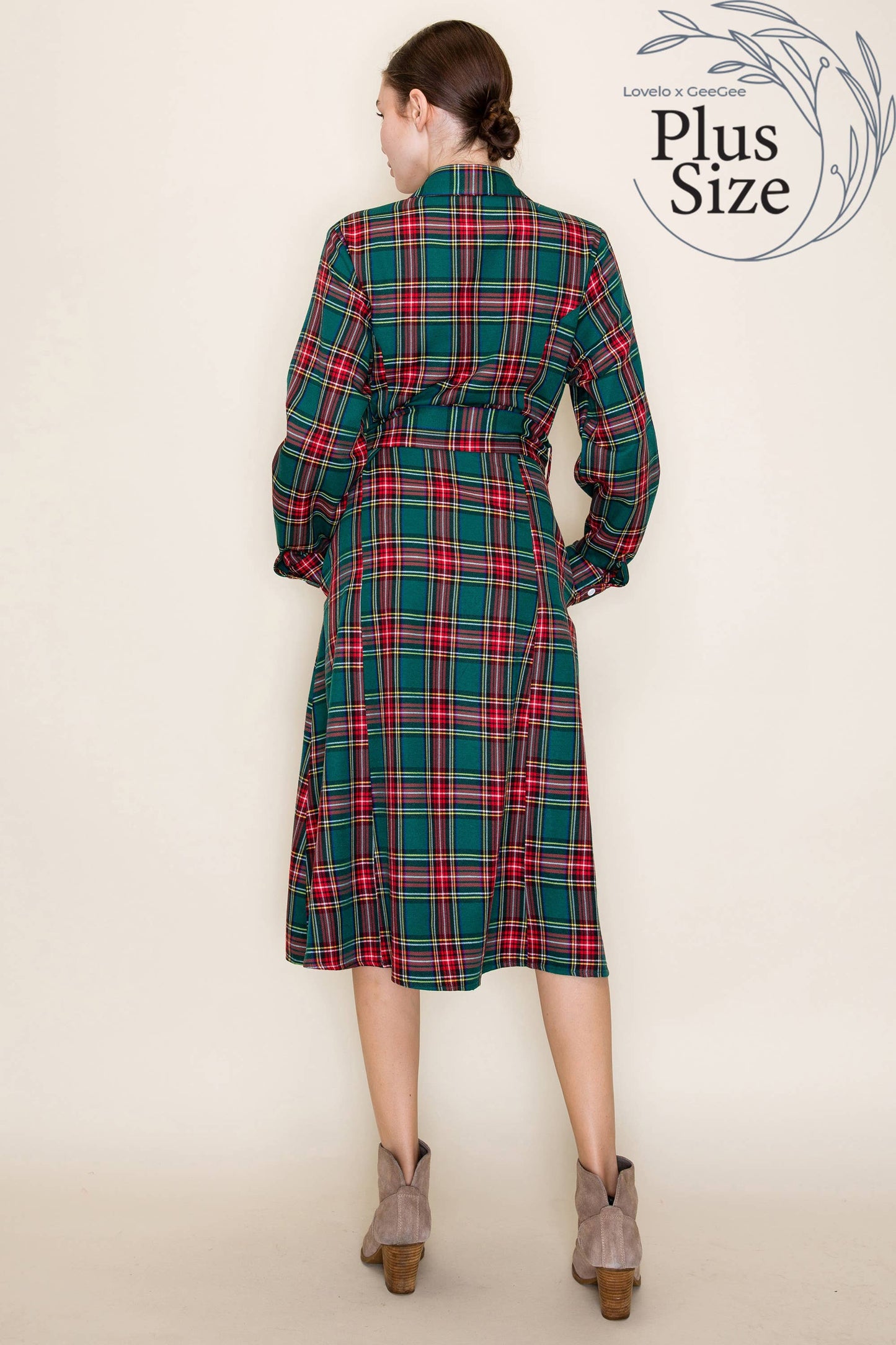 Plaid Midi Dress (Curvy)