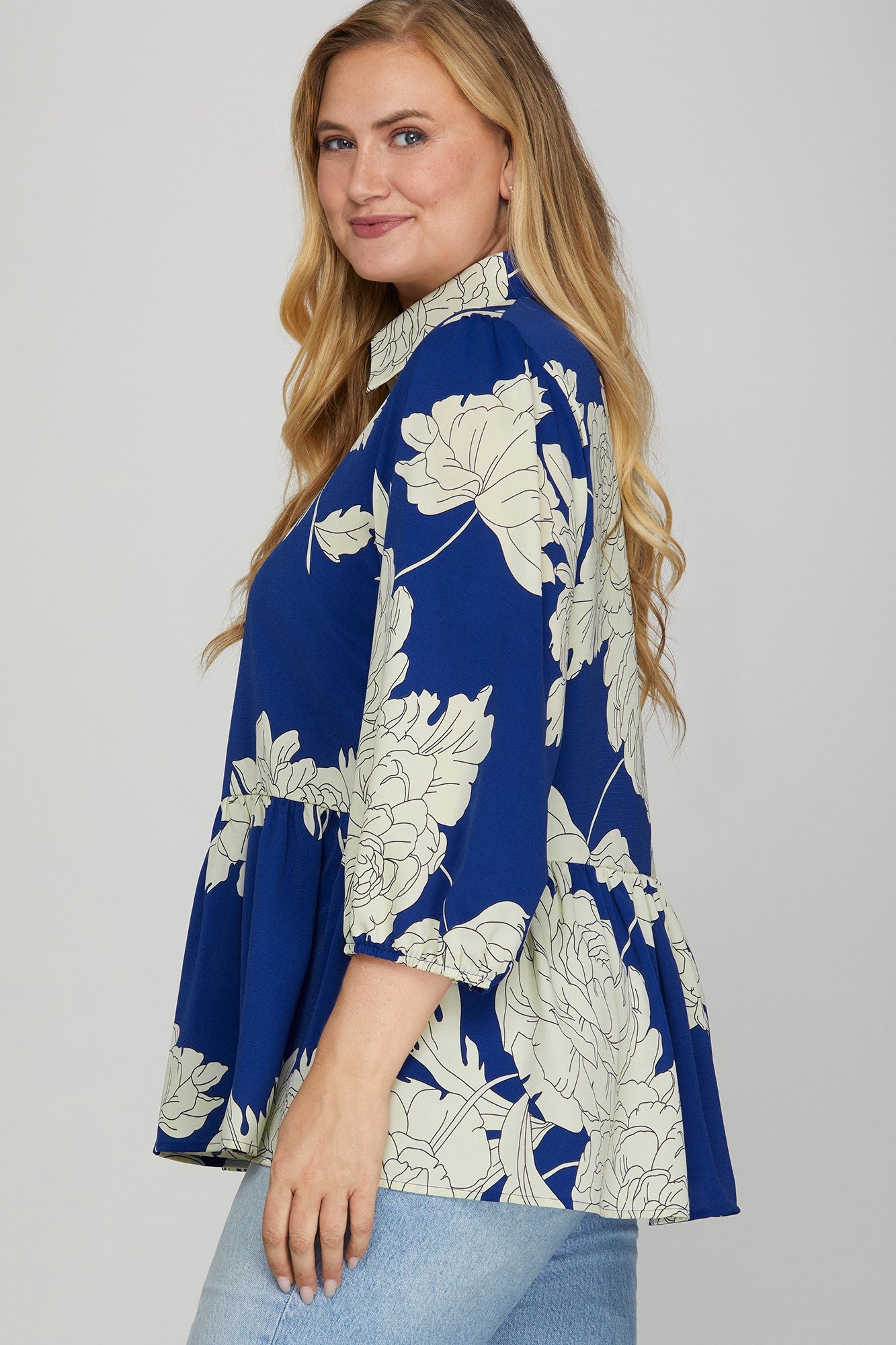 Floral Button Down Peplum Top (Curvy)