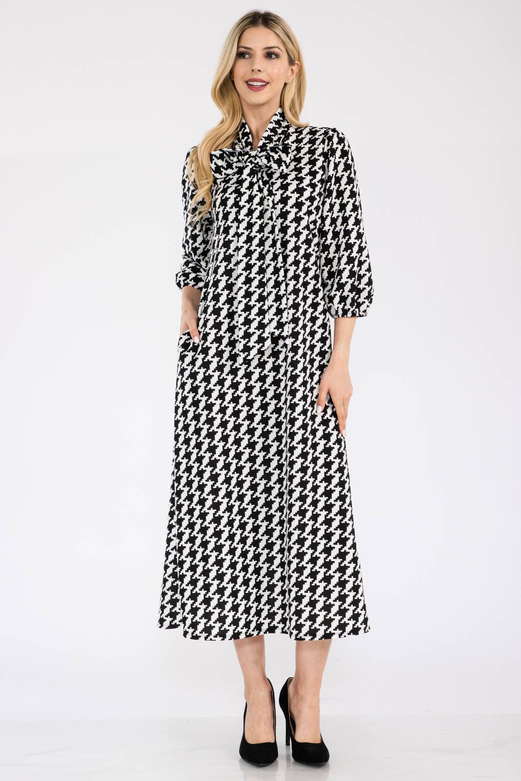 Elegant Houndstooth Midi Dress
