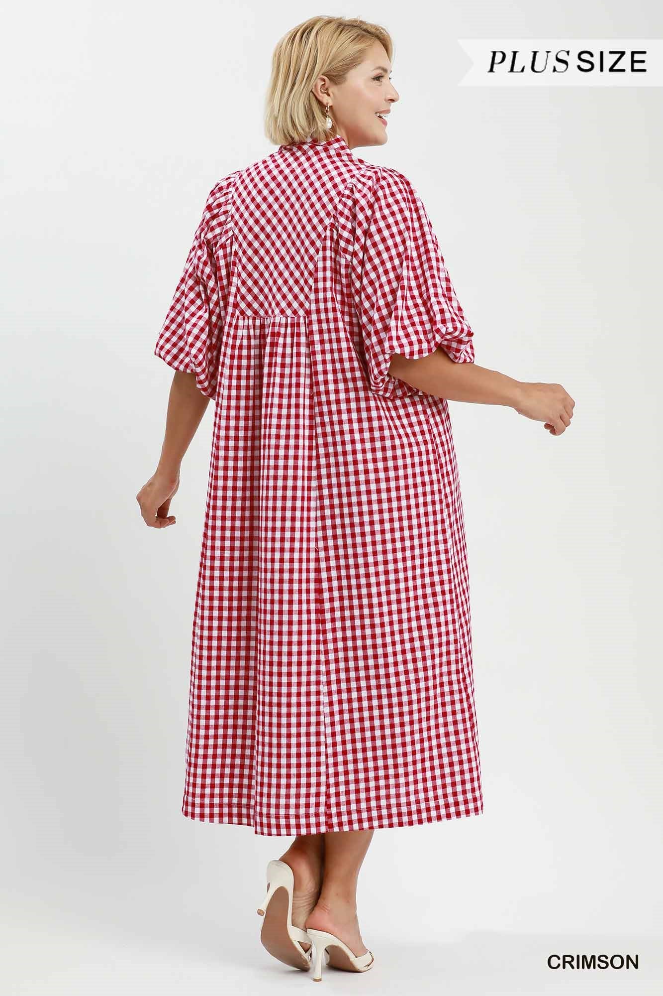The Savannah Gingham Dress in Crimson (Curvy)