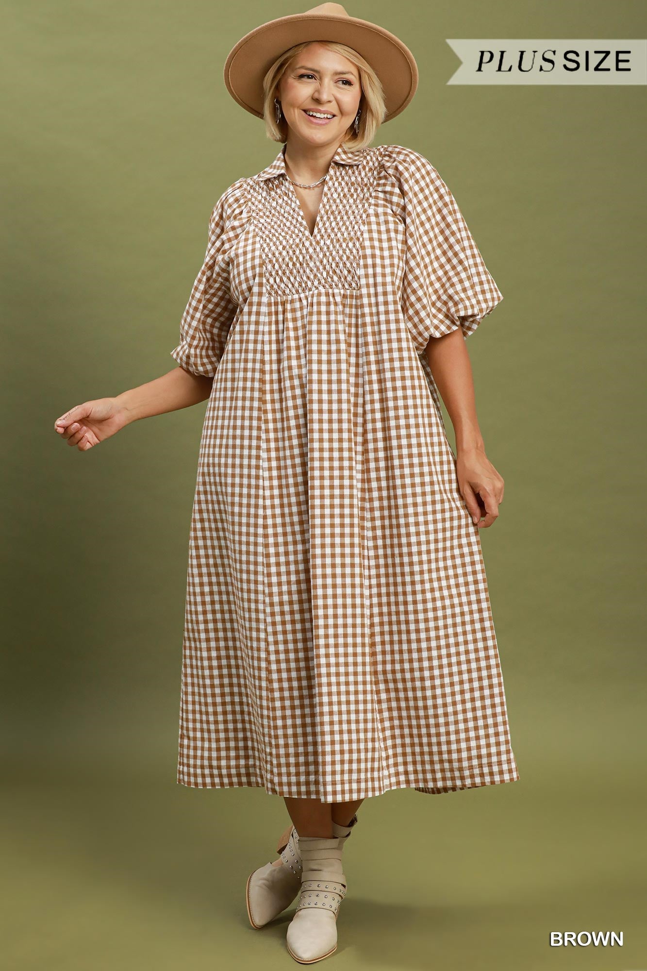 The Savannah Gingham Dress in Brown (Curvy)