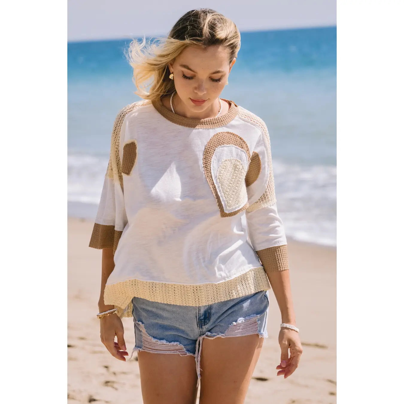Women's Contrast Patchwork Short Sleeve Top with Cute Heart Graphic