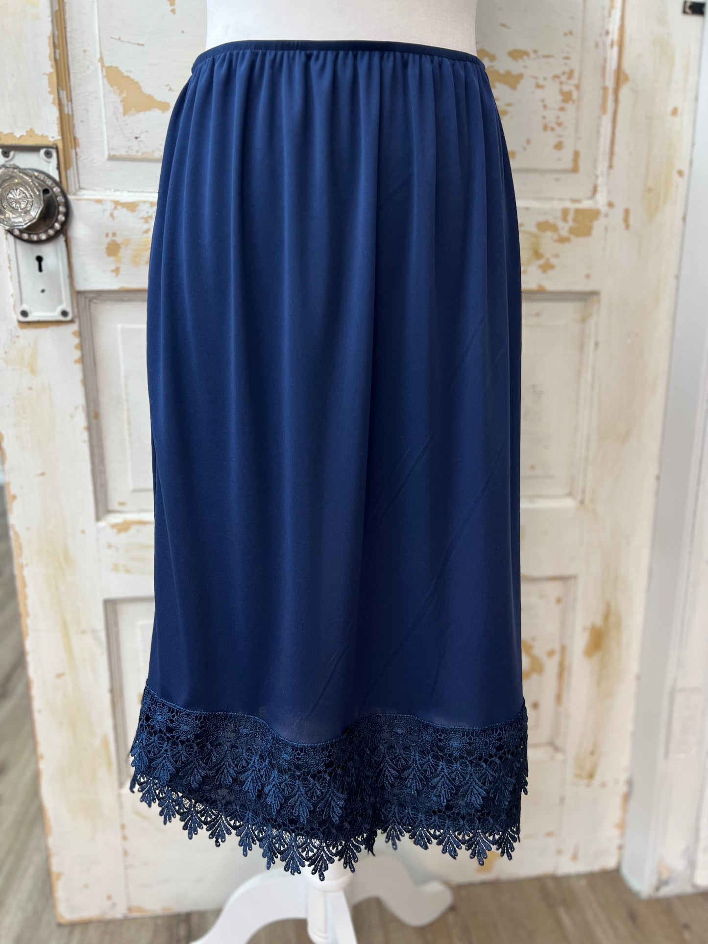 Teardrop Lace Skirt Extender (27" Length)